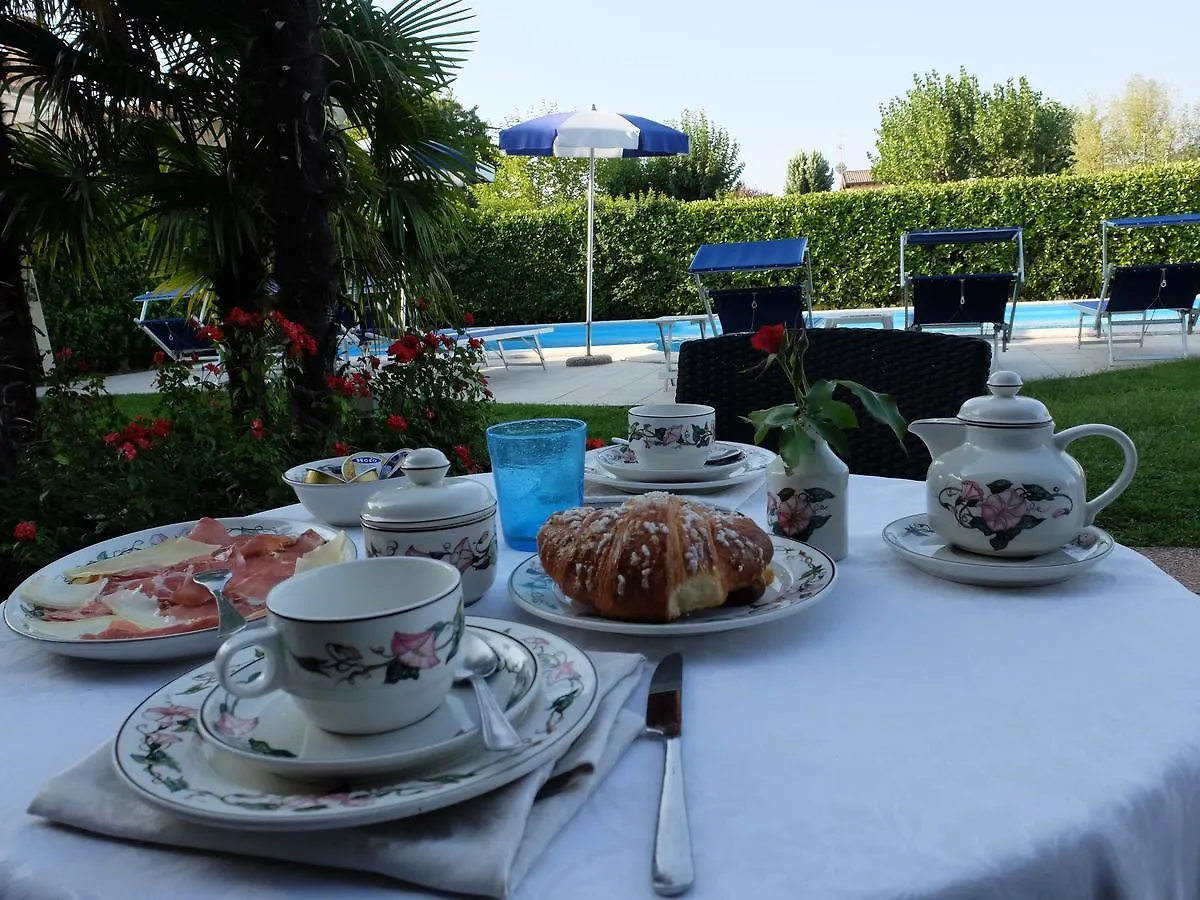 Hotel Bolero Sirmione 3*,